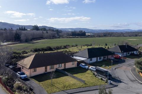 undefined, 2 Mansefield Park, Kirkhill, Inverness