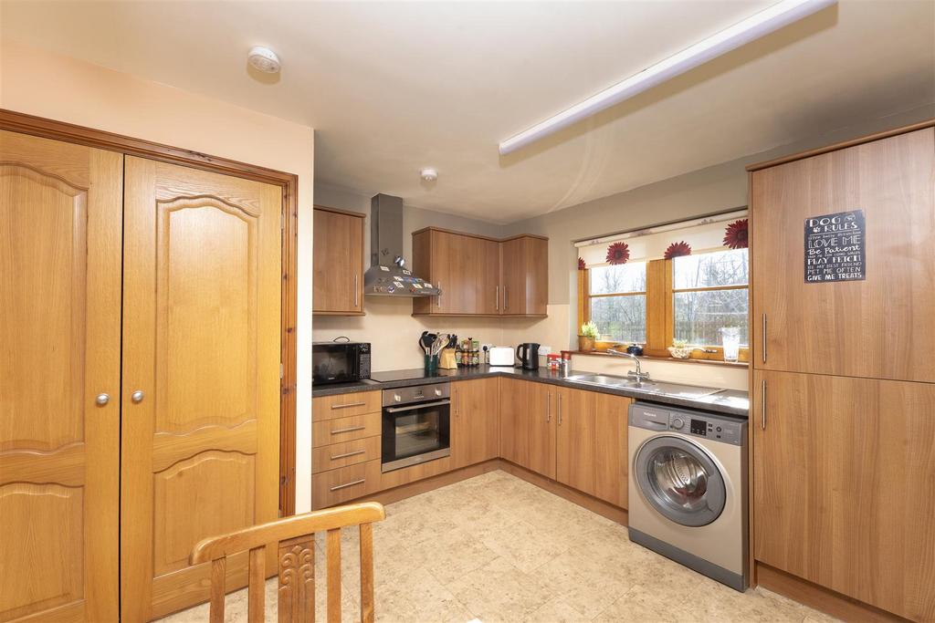 KITCHEN 3.jpg