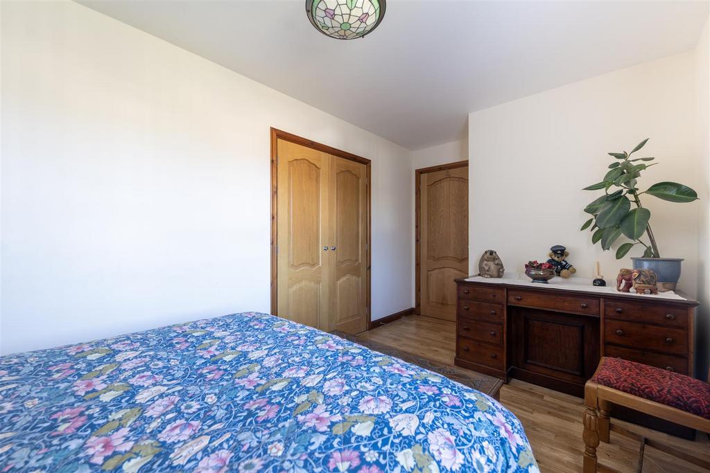 BEDROOM 1.1.jpg