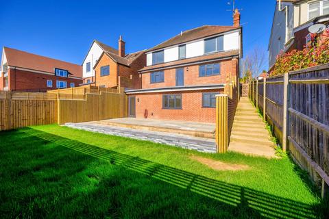 undefined, Henley Road, Reading RG4