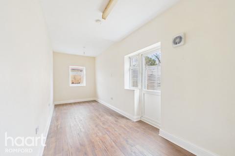 undefined, London Road, Romford, RM7 9QU