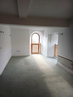undefined, Three bed 2nd floor apartment