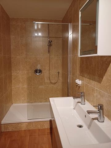 Bathroom/Shower