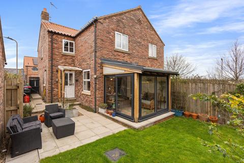 3 bedroom house for sale, Meadowfield Close, Swinton, Malton