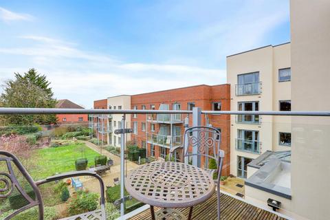 2 bedroom apartment for sale, Shotfield, Wallington, SM6 0BL