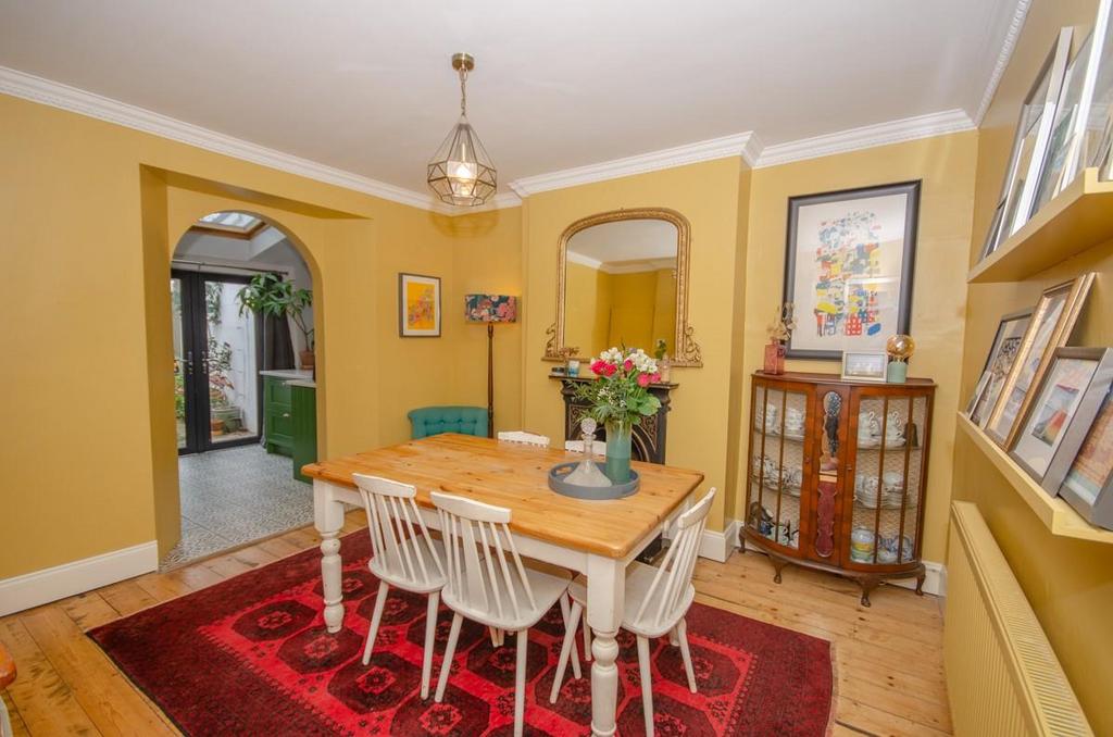 Dining room.jpg