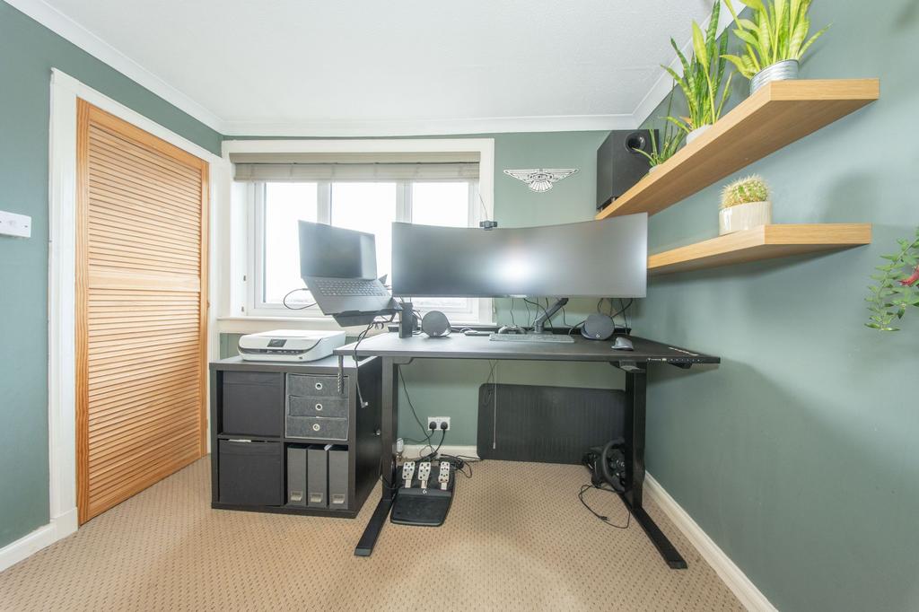Bedroom/Office