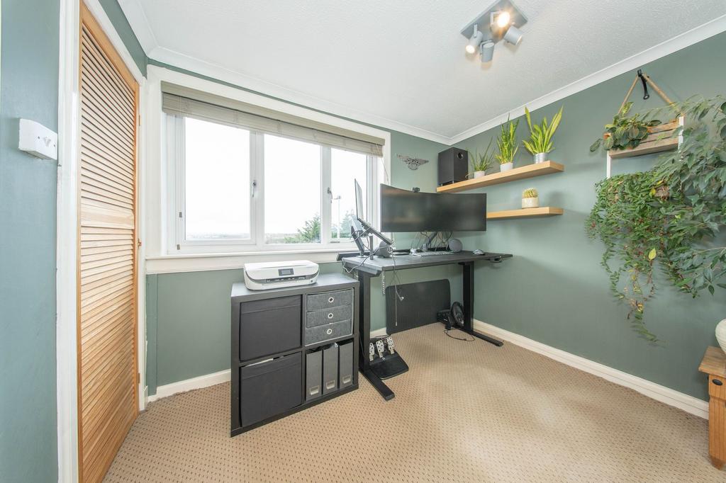 Bedroom/Office