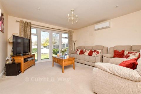 undefined, The Glen, Croydon CR0