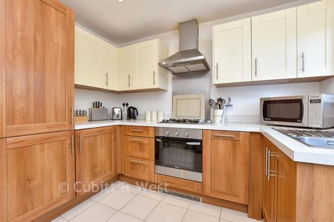 undefined, The Glen, Croydon CR0
