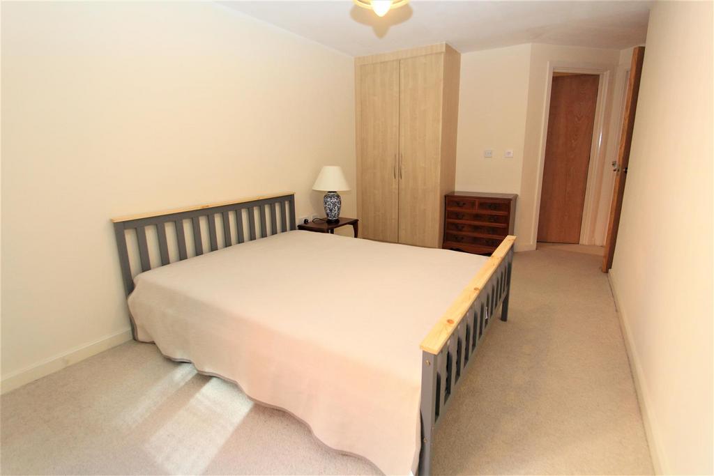 Main Bedroom 2.jpg