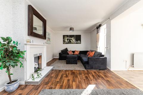 3 bedroom end of terrace house for sale, Raleigh Crescent, Stevenage, SG2