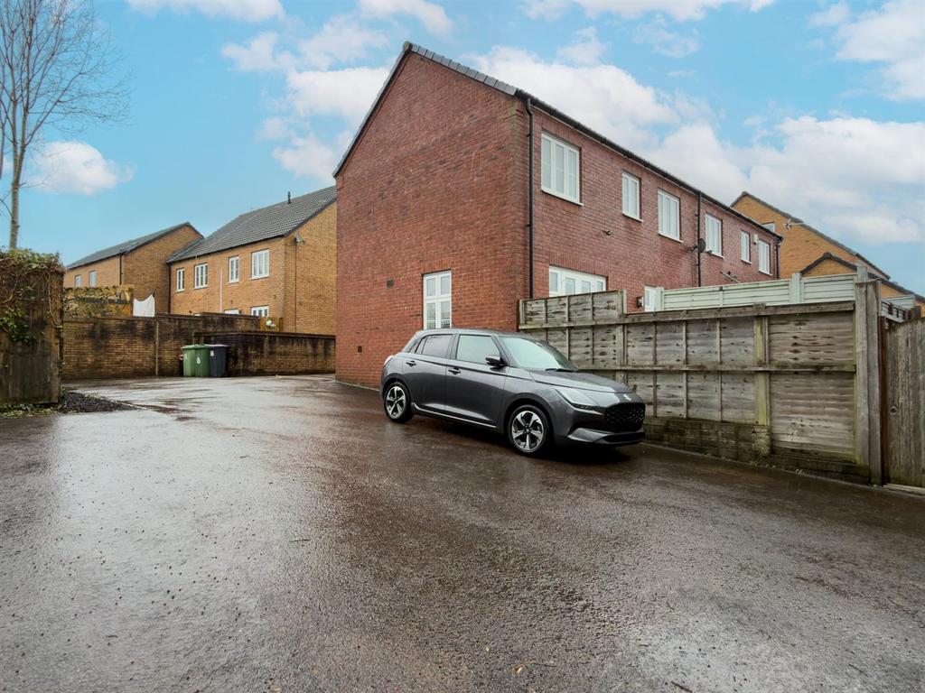 65 Blaen Bran Close-4.jpg