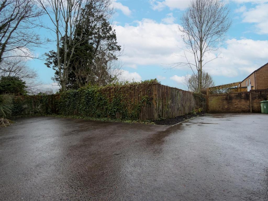 65 Blaen Bran Close-5.jpg