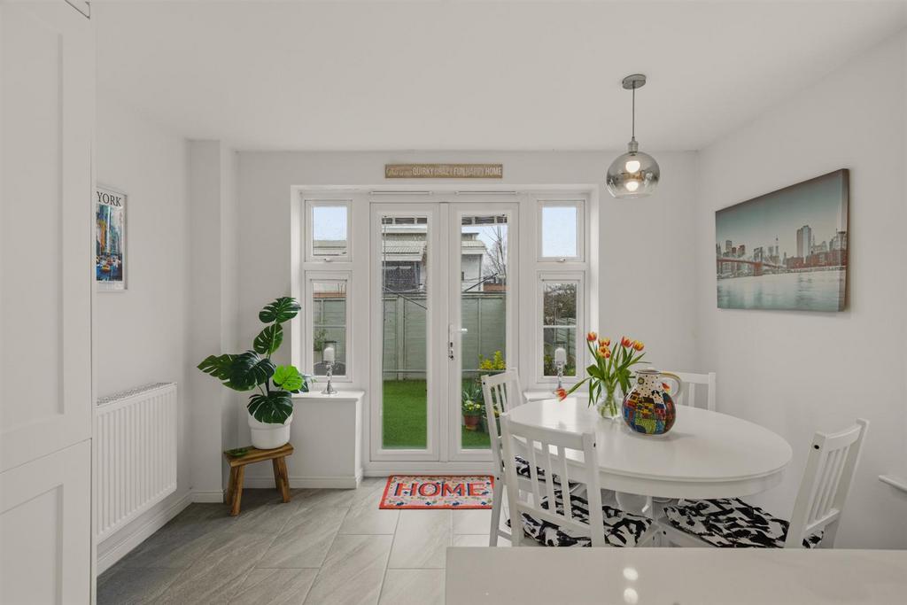 65 Blaen Bran Close-20.jpg