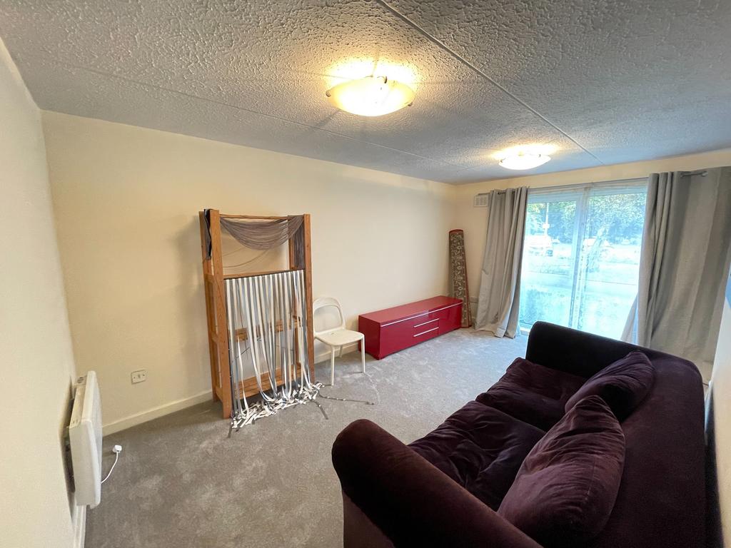 Lounge 1