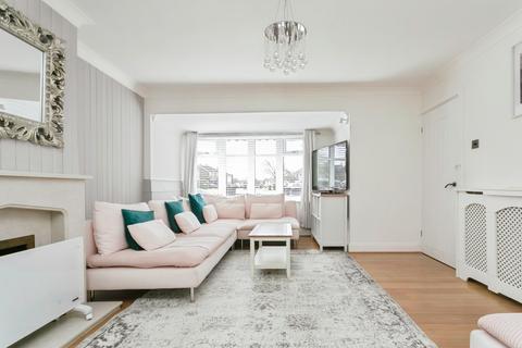 4 bedroom detached house for sale, Melrose Avenue, Bletchley, Milton Keynes, Buckinghamshire, MK3