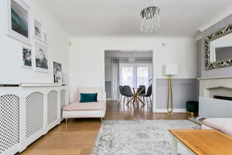 4 bedroom detached house for sale, Melrose Avenue, Bletchley, Milton Keynes, Buckinghamshire, MK3