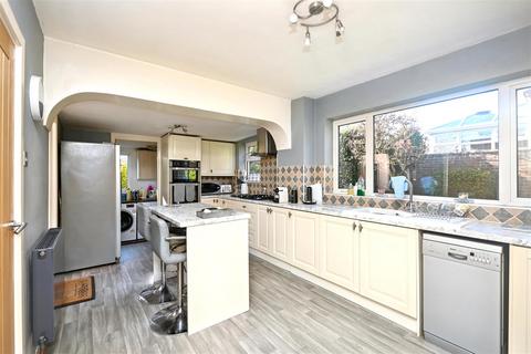 3 bedroom detached house for sale, Upper Kings Drive, Eastbourne