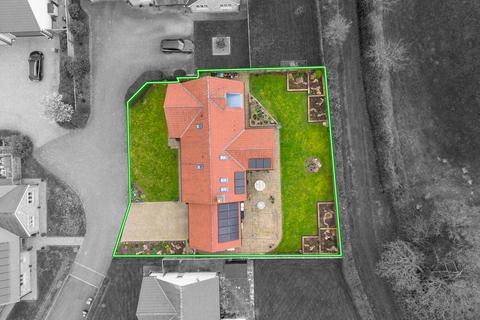 5 bedroom chalet for sale, Laurels Drive, Barton St. David