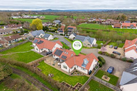5 bedroom chalet for sale, Laurels Drive, Barton St. David
