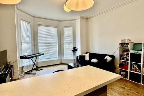 1 bedroom apartment for sale, Canterbury Road, Ashford, TN24 8