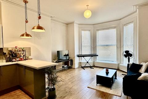 1 bedroom apartment for sale, Canterbury Road, Ashford, TN24 8