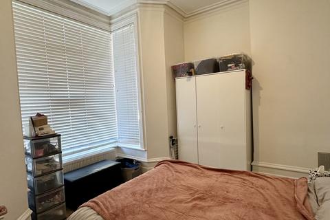 1 bedroom apartment for sale, Canterbury Road, Ashford, TN24 8
