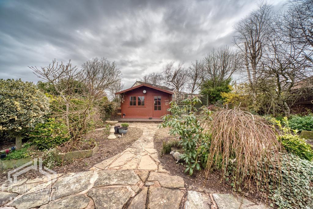 D751684 hdr