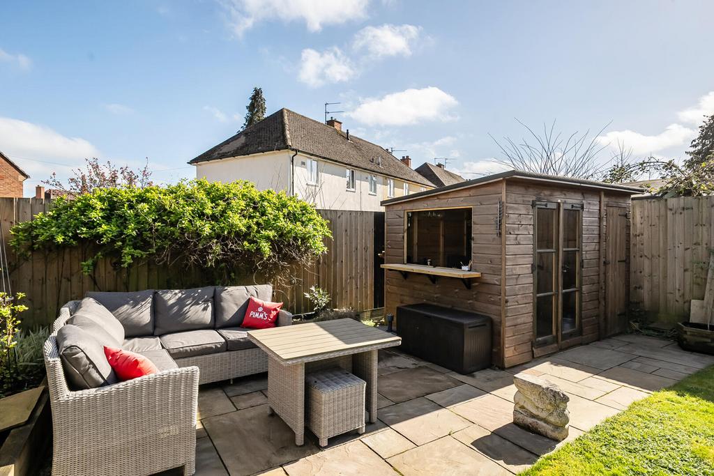 Rear Garden & Summerhouse