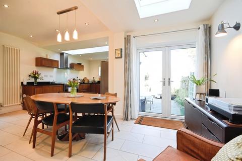 3 bedroom semi-detached house for sale, Fifth Avenue, Chelmsford