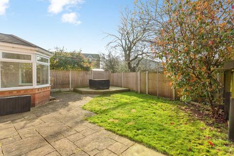 4 bedroom detached house for sale, Shearburn Close, OSSETT