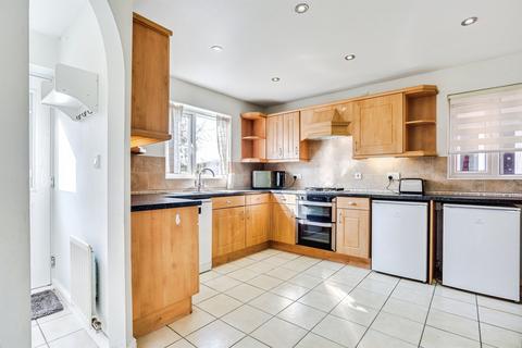 4 bedroom detached house for sale, Shearburn Close, OSSETT