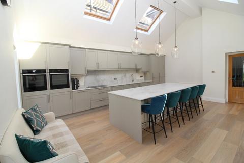 4 bedroom detached house for sale, Little Glen Road, Leicester LE2