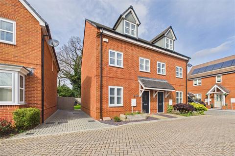 undefined, Dragonfly Chase, Sandhurst, Berkshire, GU47