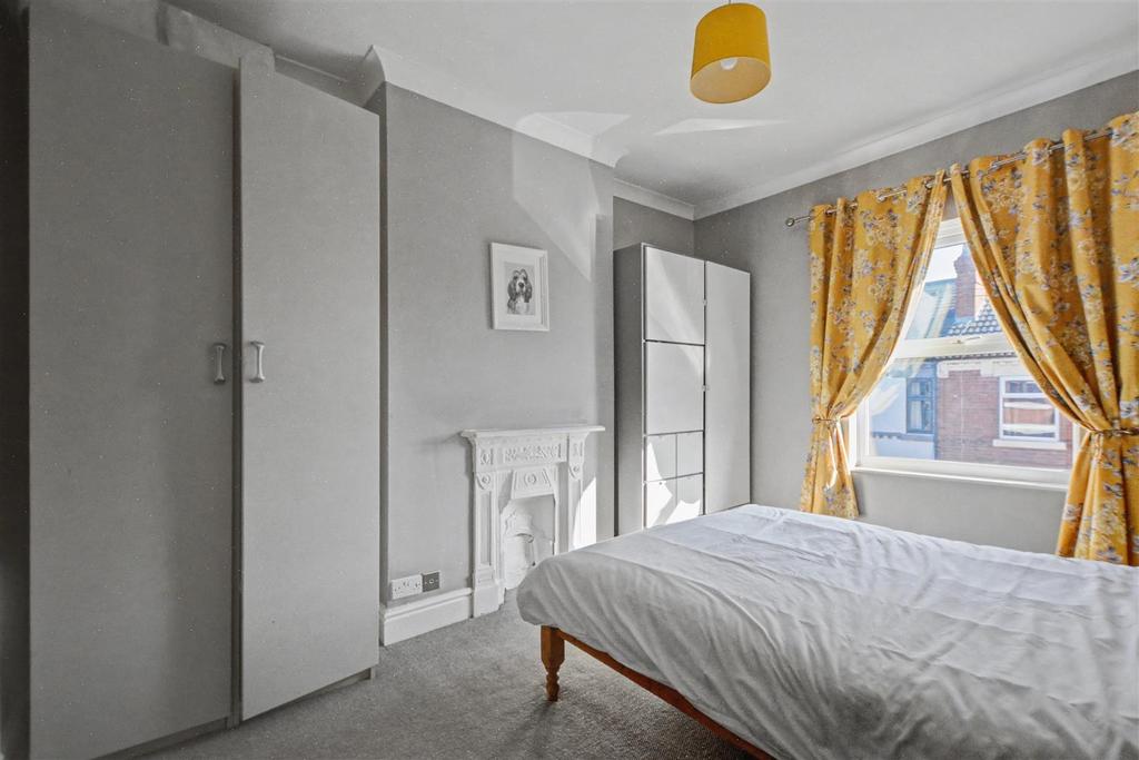 Bedroom 2 1.jpeg