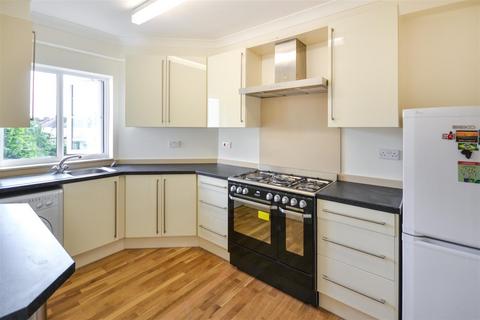 undefined, Epsom Road, Morden SM4