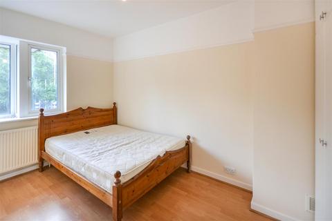 undefined, Epsom Road, Morden SM4