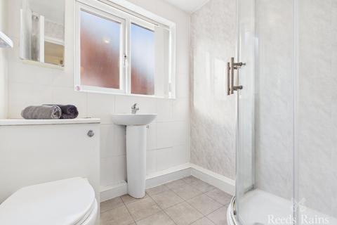 undefined, Astral Way, Hull HU7