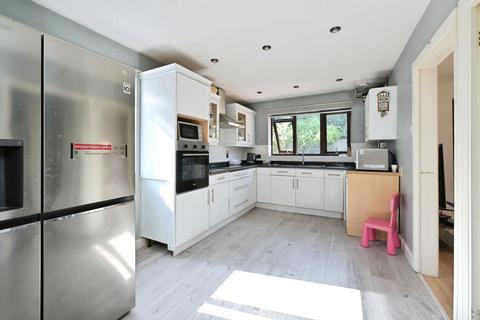 undefined, Aviemore Gardens, Northampton, Northamptonshire, NN4