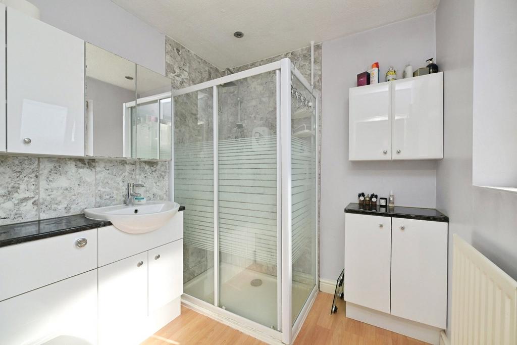 Ensuite