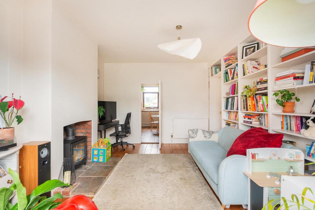 8 C5 RBH - Living Room C.jpg