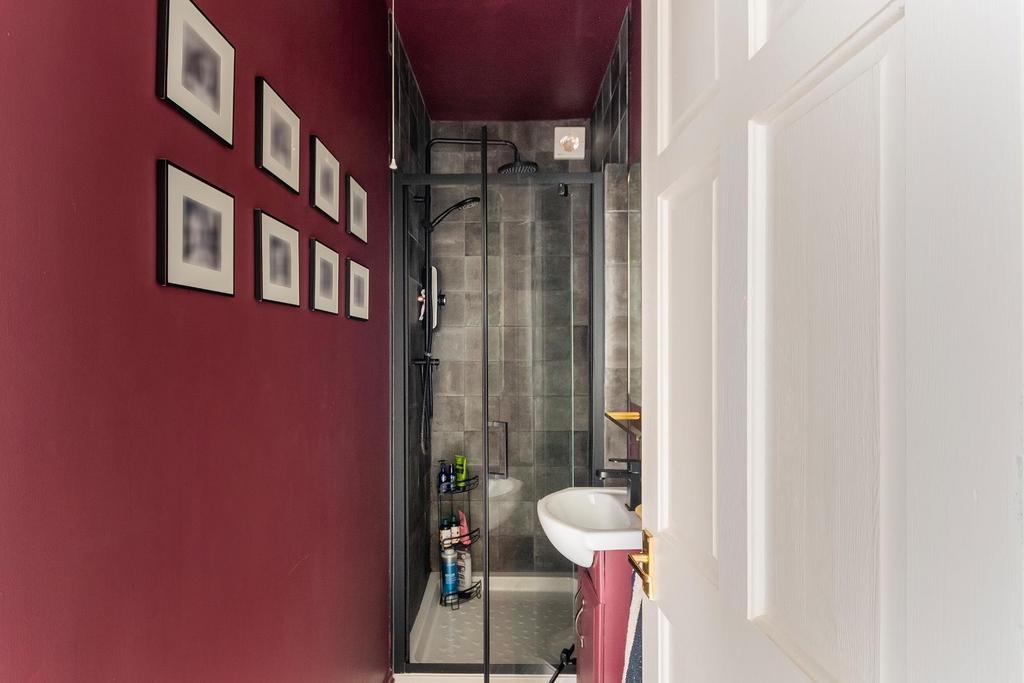 8 C5 RBH - Shower Room A.jpg