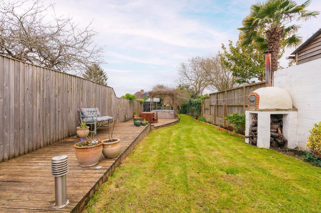 8 C5 RBH - External G.jpg