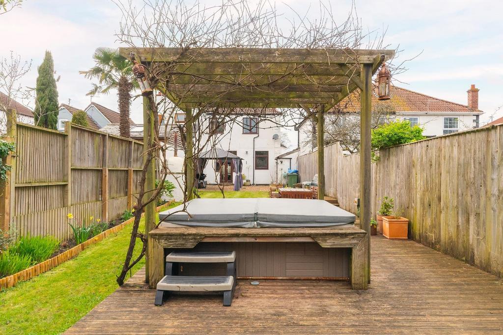 8 C5 RBH - External E.jpg