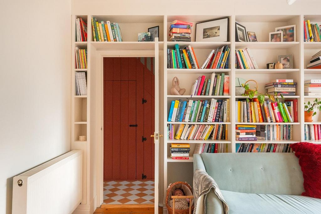 8 C5 RBH - Living Room A.jpg