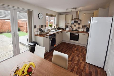 3 bedroom end of terrace house for sale, Belton Park Road, Skegness PE25