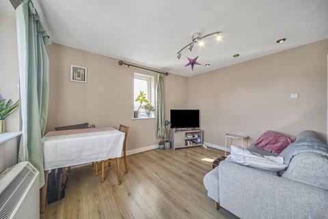 1 bedroom flat to rent, Tideside Court, Harlinger Street, London, SE18