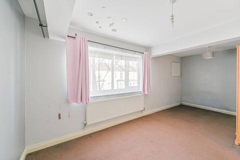 undefined, Miles Road, Mitcham, CR4