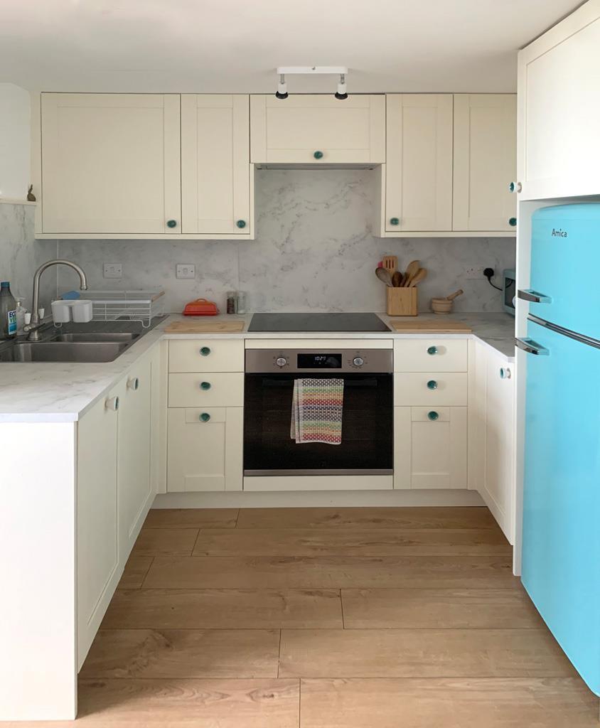 Kitchen 2.jpg